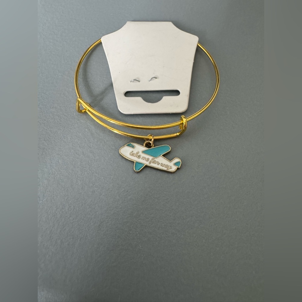 🛍️ any 5 items for $15 🛍️ Gold Airplane Charm Bracelet
